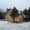 DOM Z BALI DREWNIANYCH KRYTY STRZECHĄ